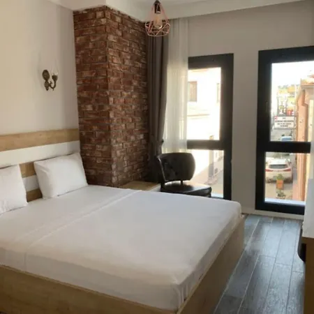 Hotel Cihan Ayvalı