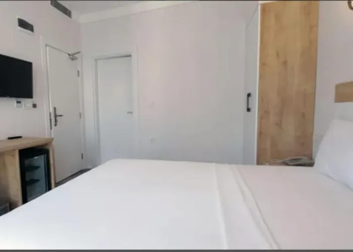 Cihan Szálloda Ayvalı